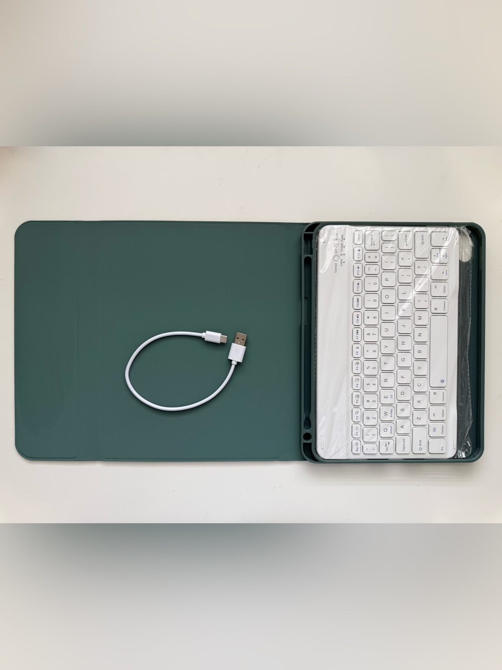 New Protective Teal Ipad Case With Keyboard- Slim Cover